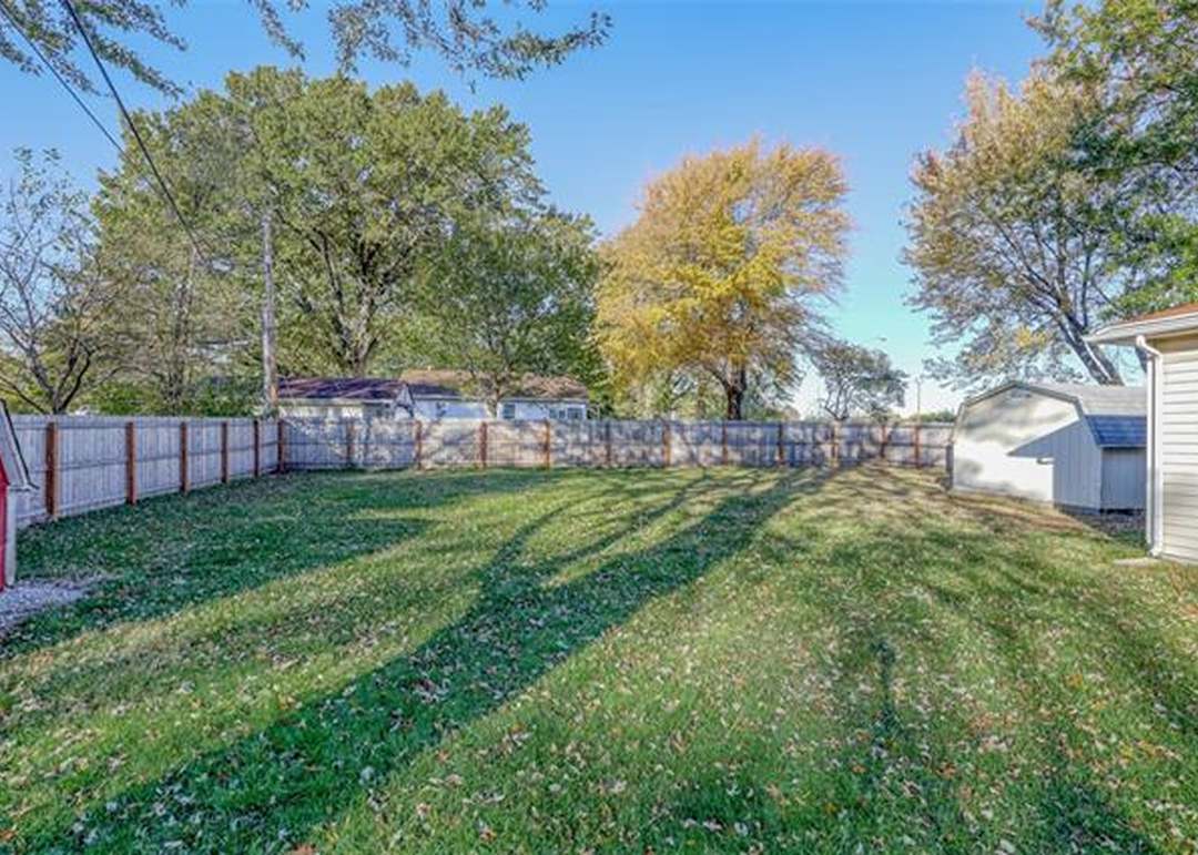 11700 Lawndale Avenue — photo 33