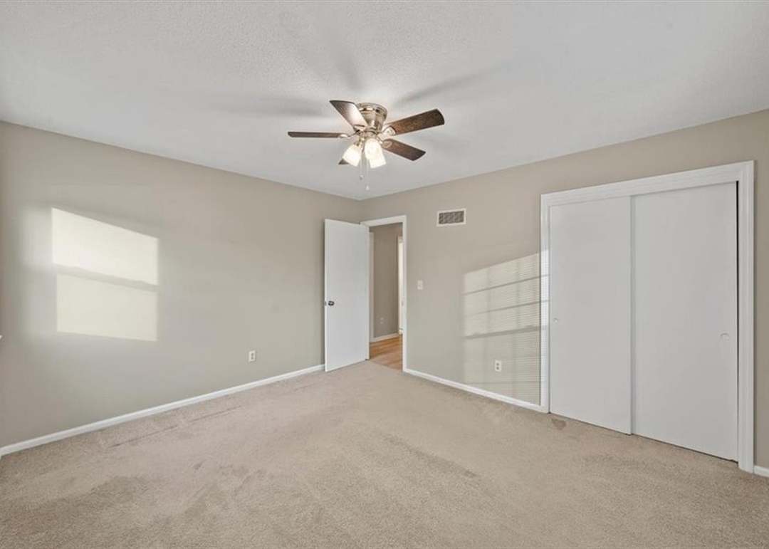 11800 E 77TH Street — photo 5