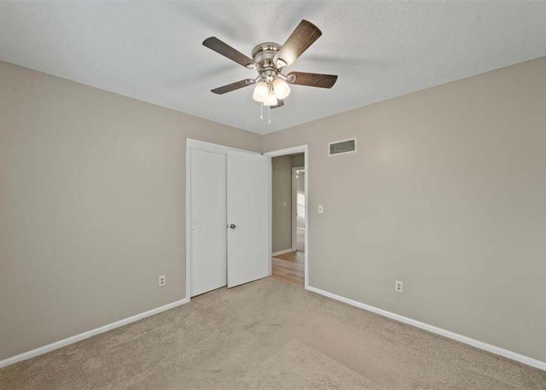 11800 E 77TH Street — photo 7