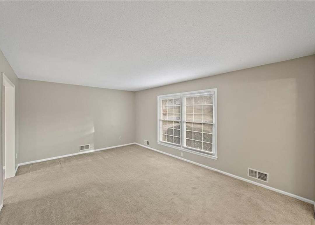11800 E 77TH Street — photo 9