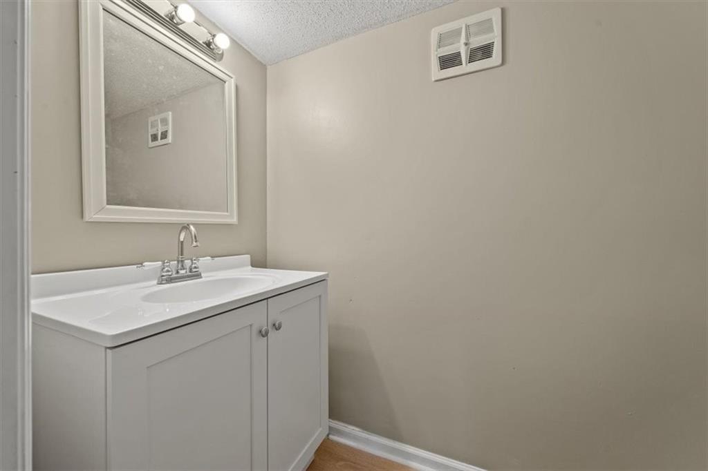 11800 E 77TH Street — photo 22