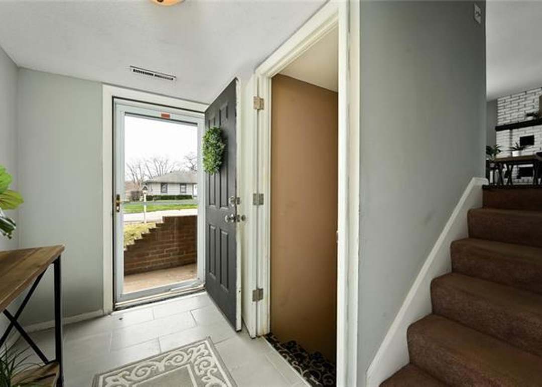 11801 Beacon Avenue — photo 8