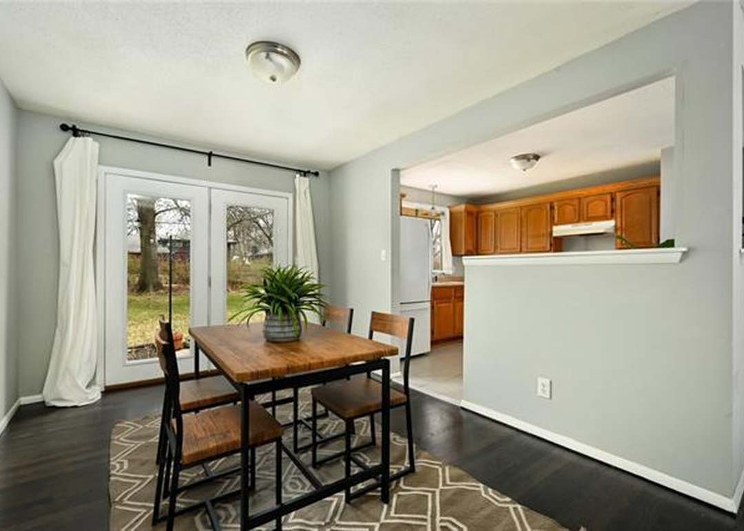11801 Beacon Avenue — photo 11