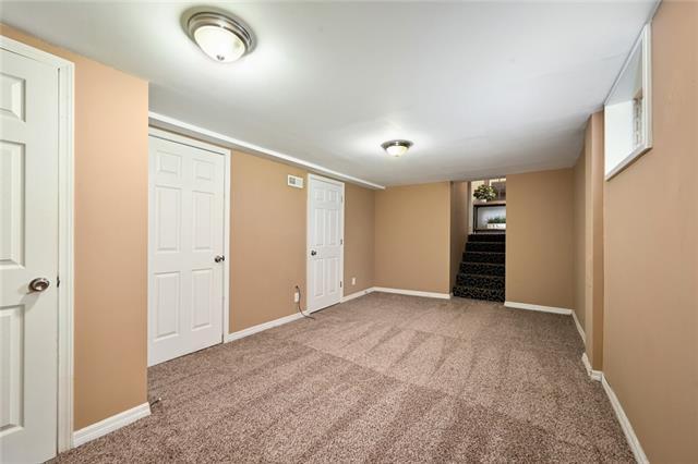 11801 Beacon Avenue — photo 18