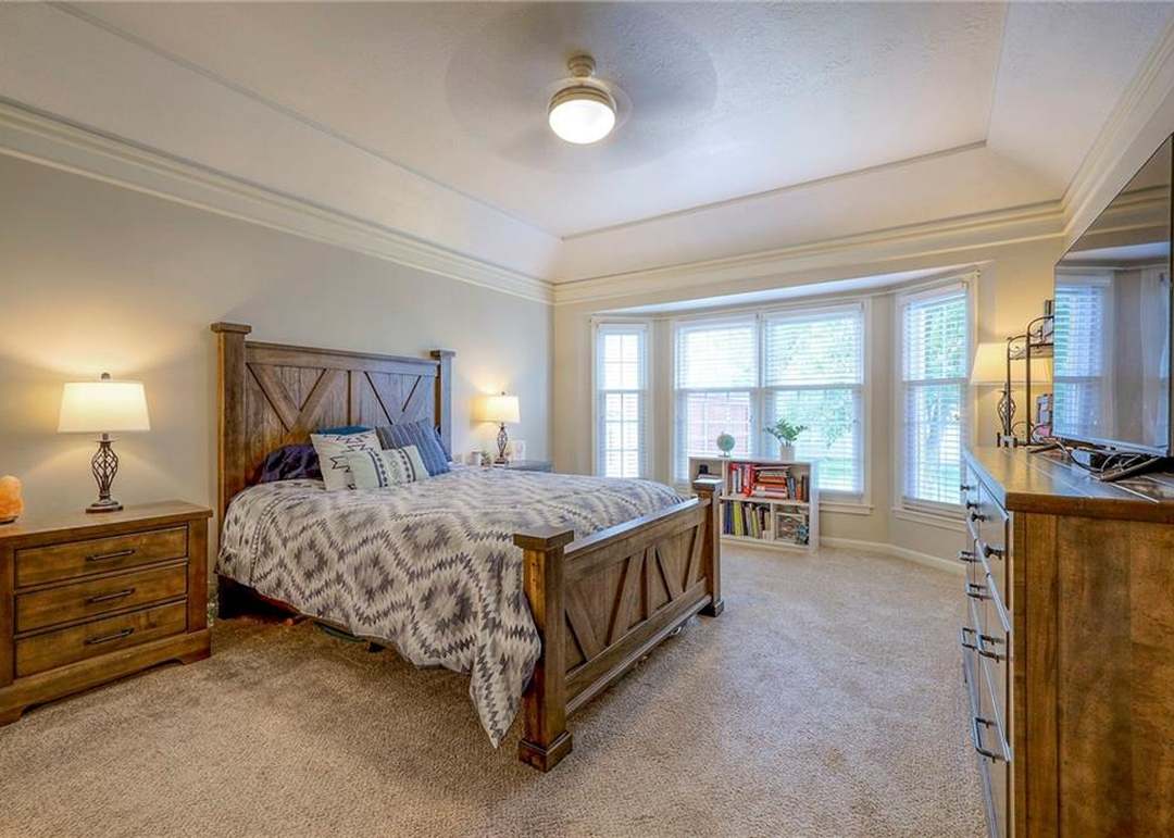 11906 England Street — photo 4
