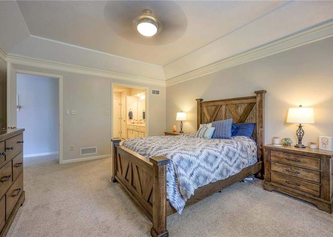 11906 England Street — photo 15