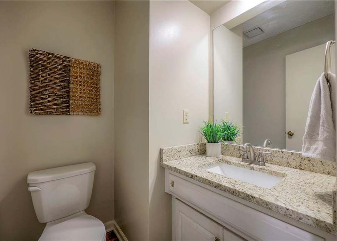 11906 England Street — photo 17