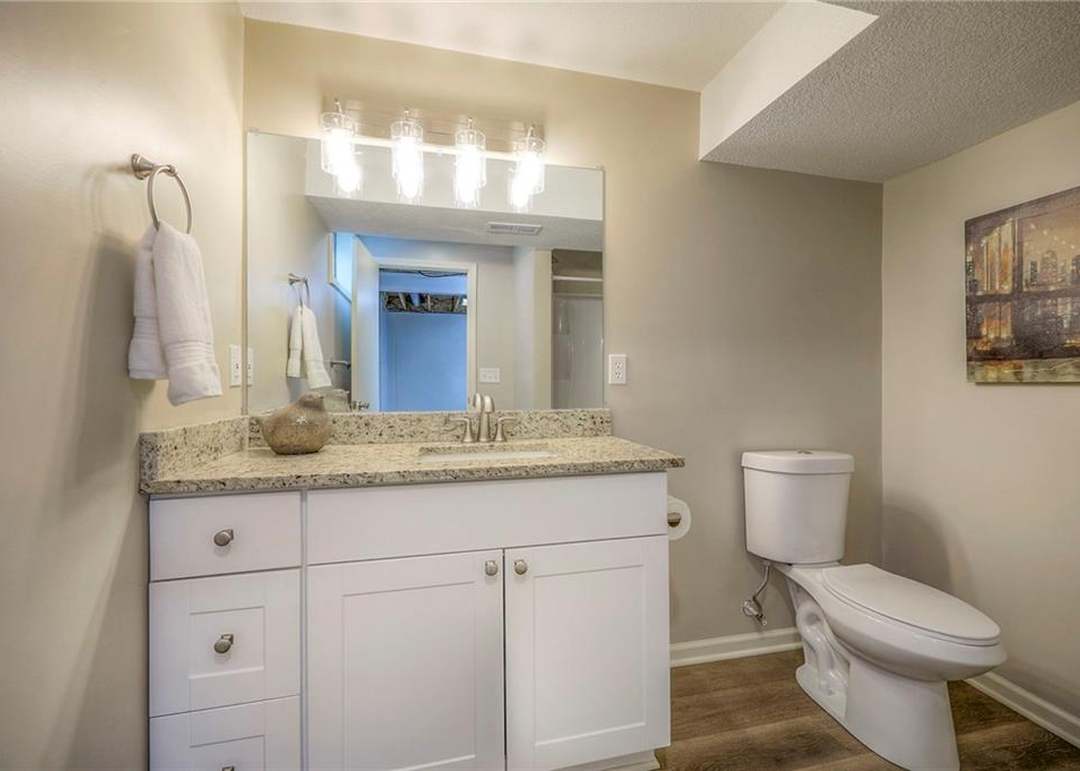 11906 England Street — photo 21
