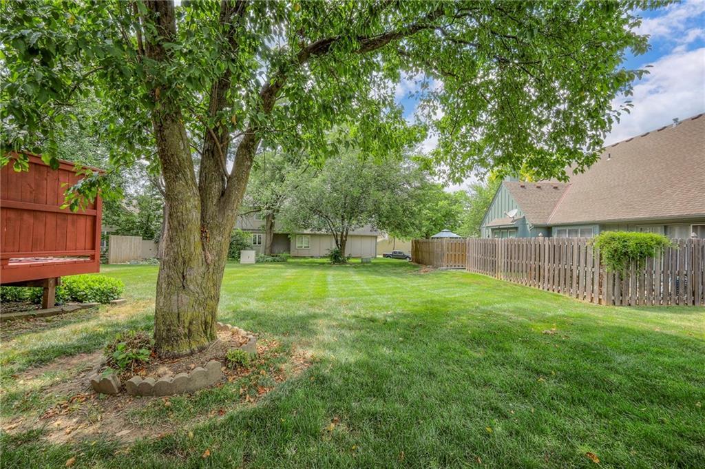 11906 England Street — photo 26