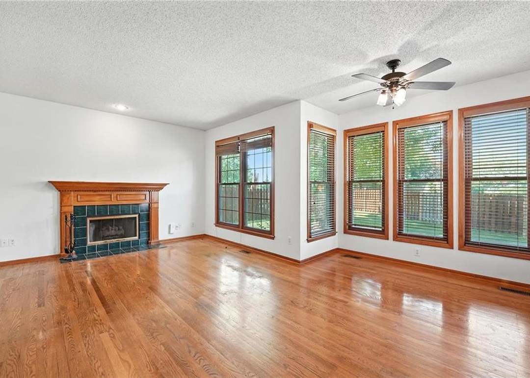 11906 S Rene Street — photo 15