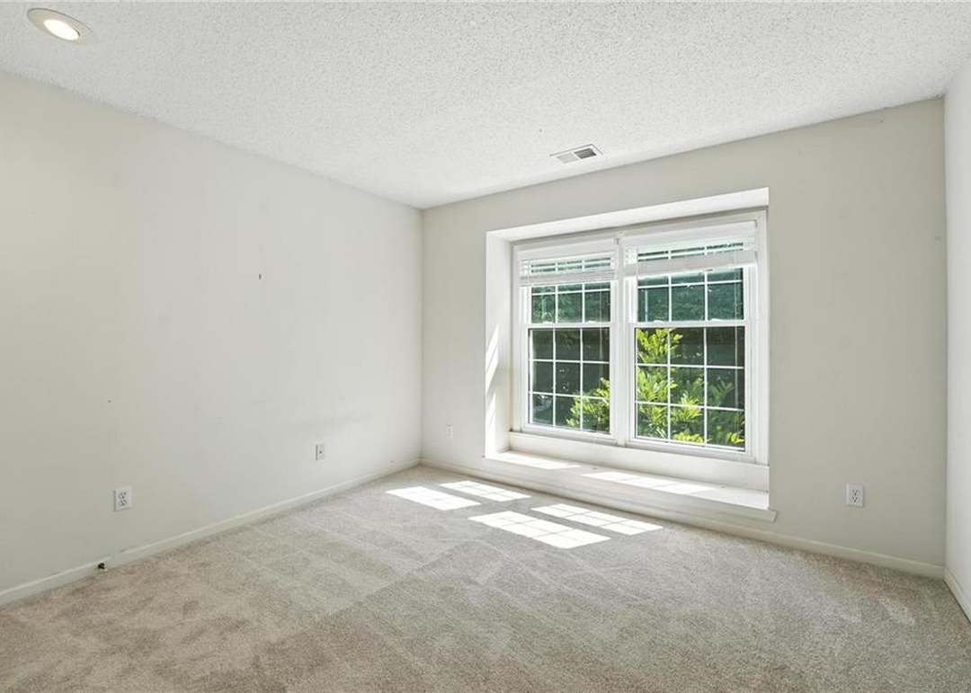 11906 S Rene Street — photo 25