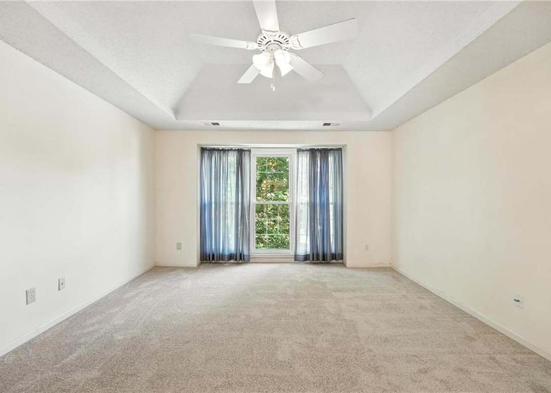11906 S Rene Street — photo 29