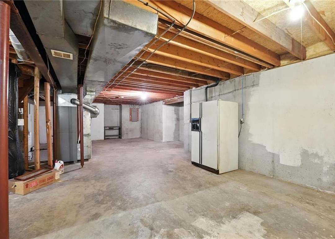 11906 S Rene Street — photo 39