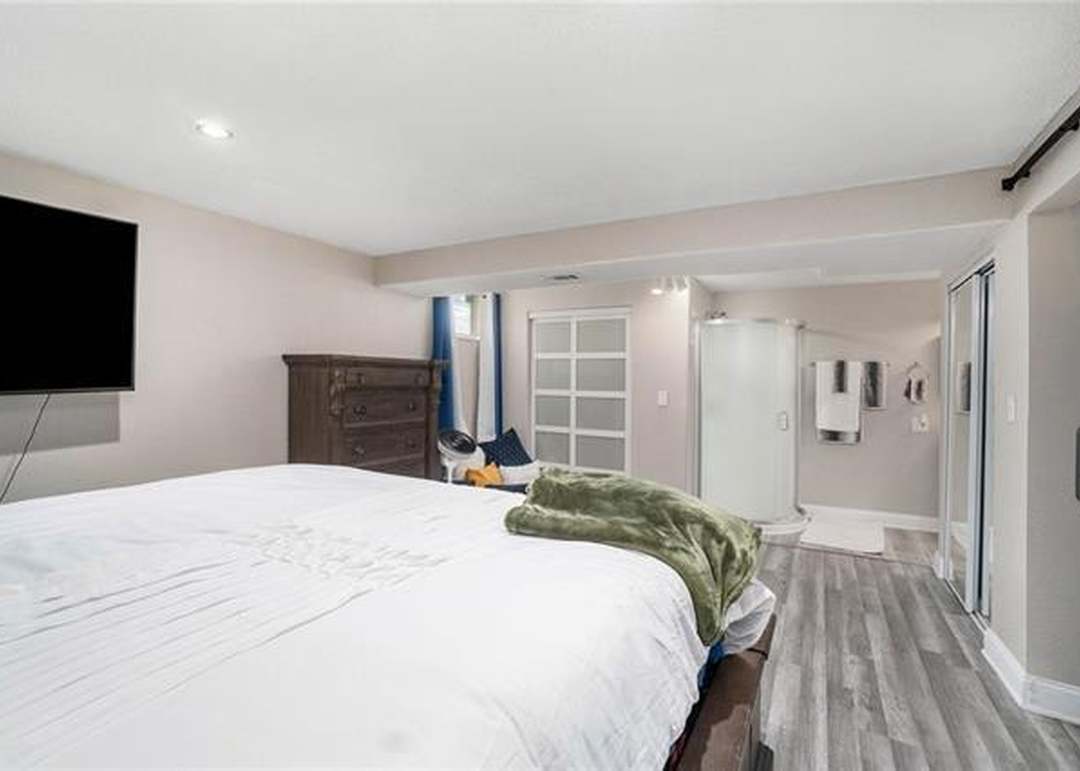 11926 Armitage Drive — photo 3