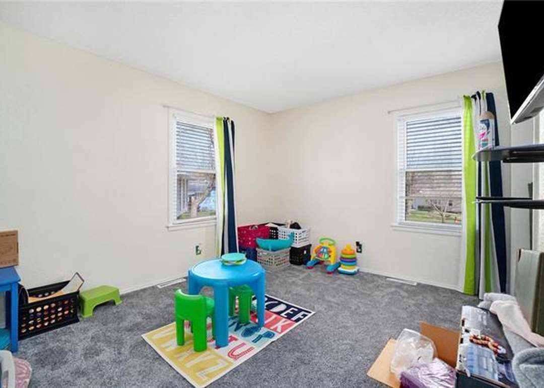 11926 Armitage Drive — photo 16