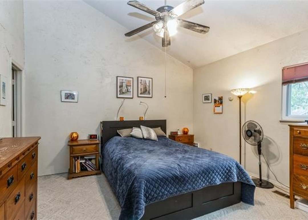 11941 W 66th Street — photo 16