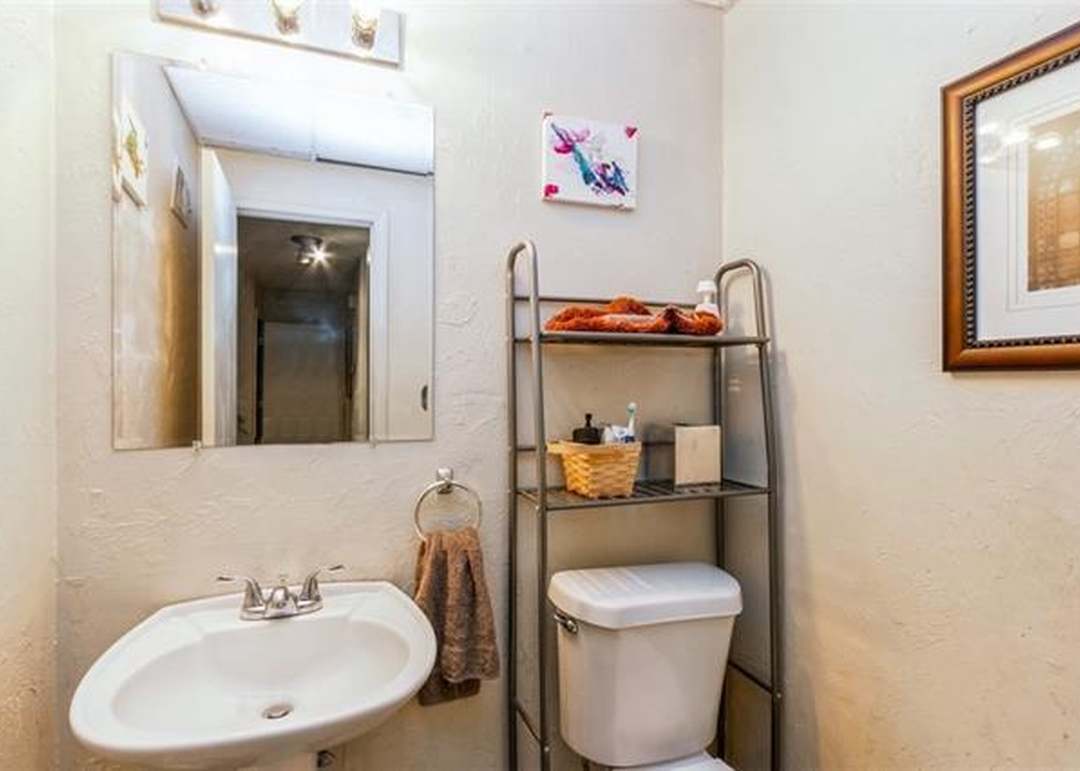 11941 W 66th Street — photo 20