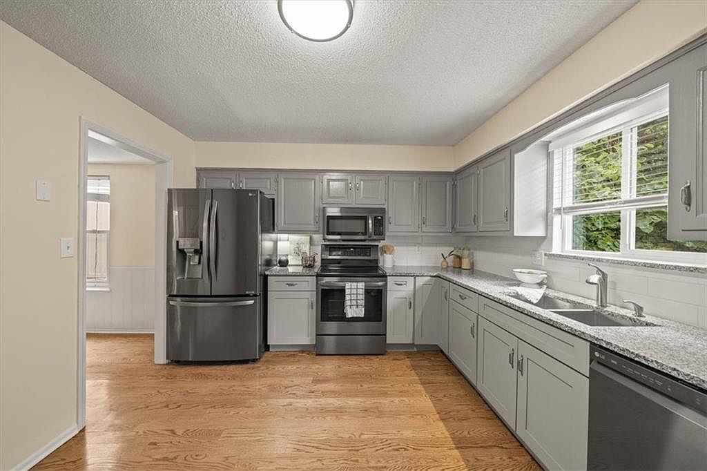 11961 W 66th Street — photo 11