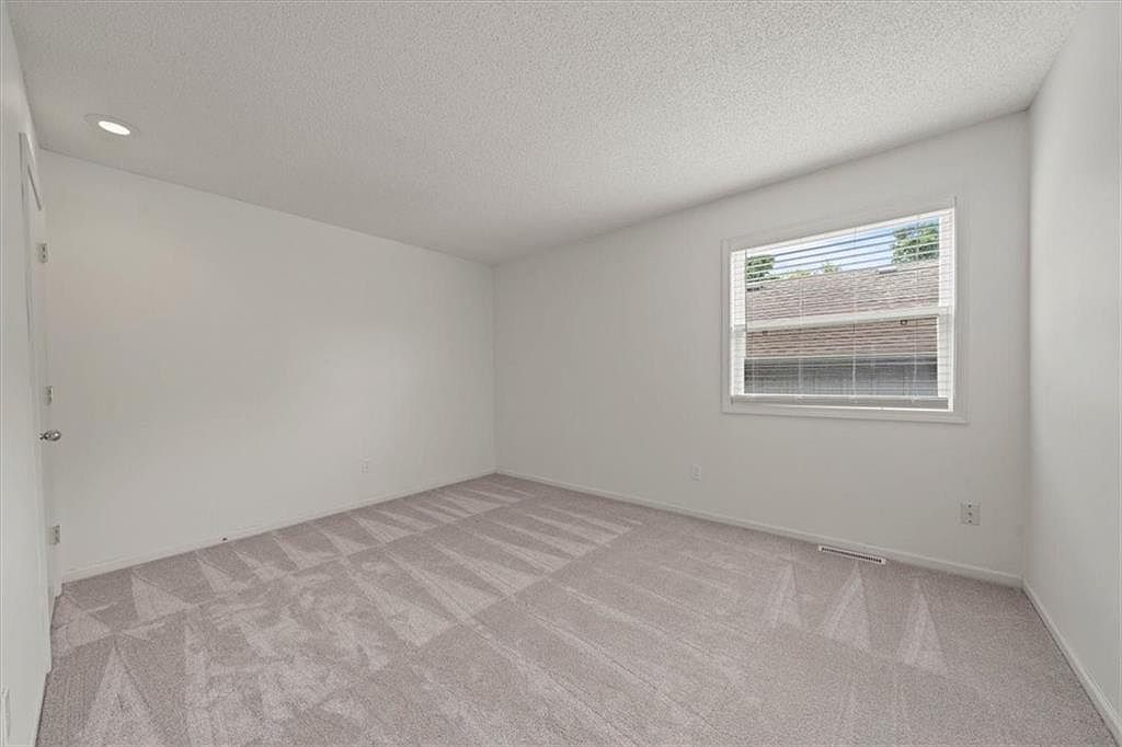 11961 W 66th Street — photo 21