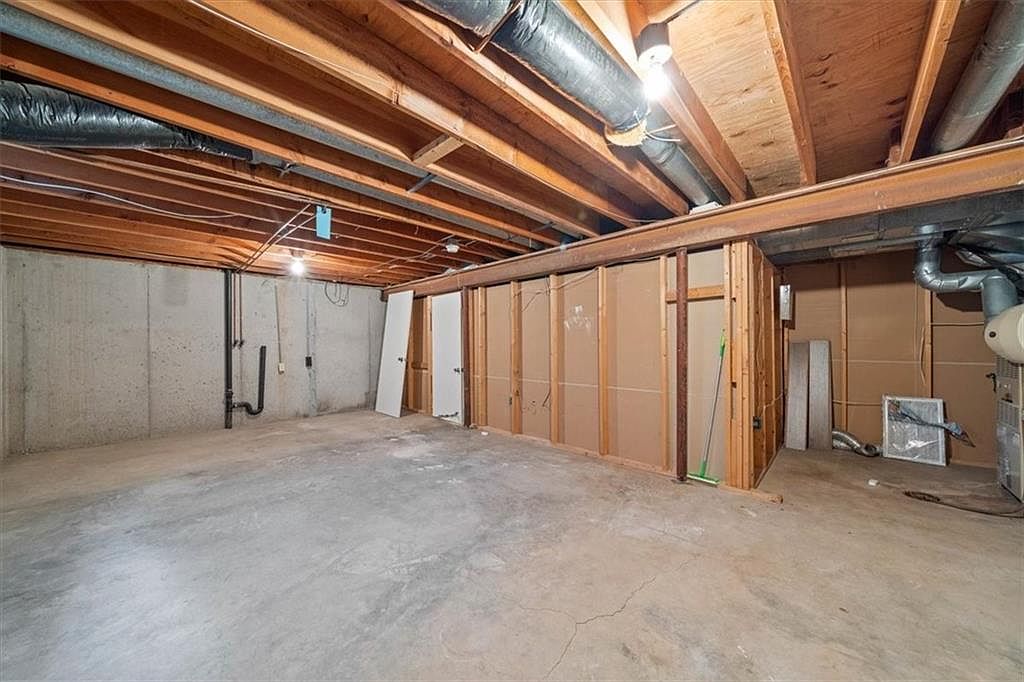 11961 W 66th Street — photo 25