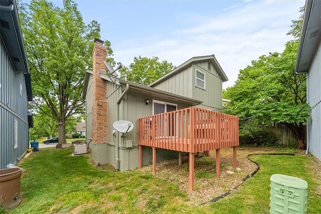 11961 W 66th Street — photo 26