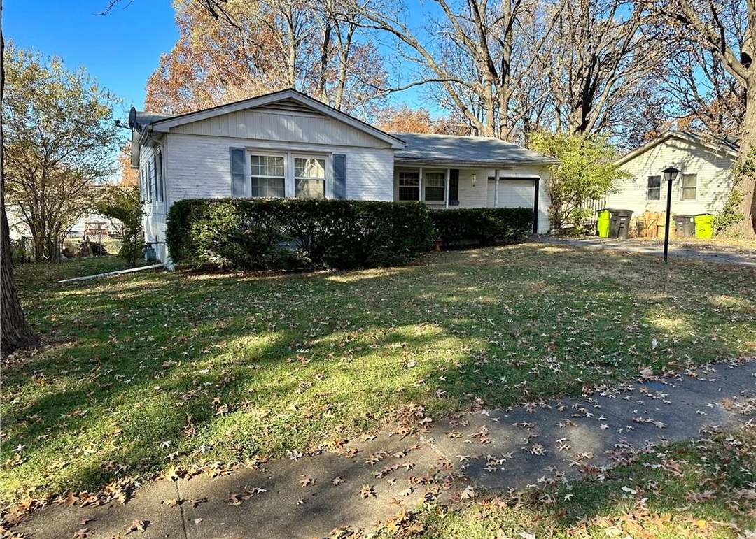 120 Hawthorne Drive — photo 23