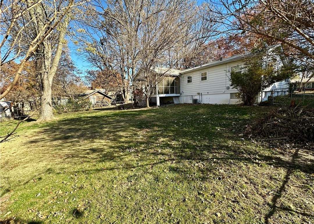 120 Hawthorne Drive — photo 27