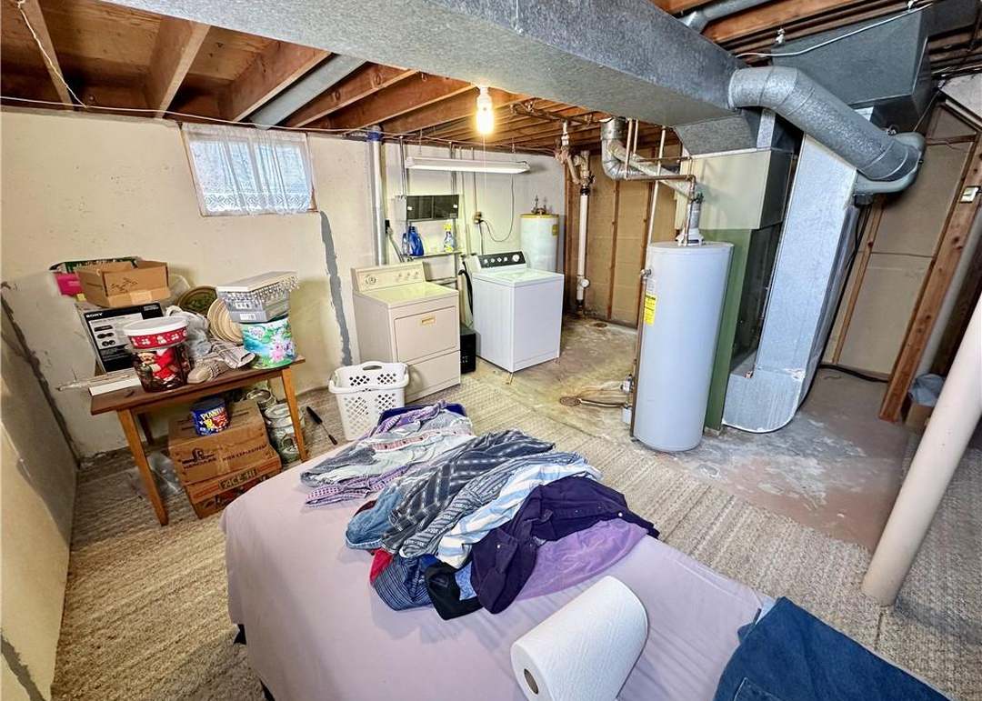120 Hawthorne Drive — photo 32