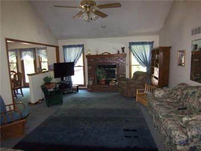 1208 E Sleepyhollow Drive — photo 27