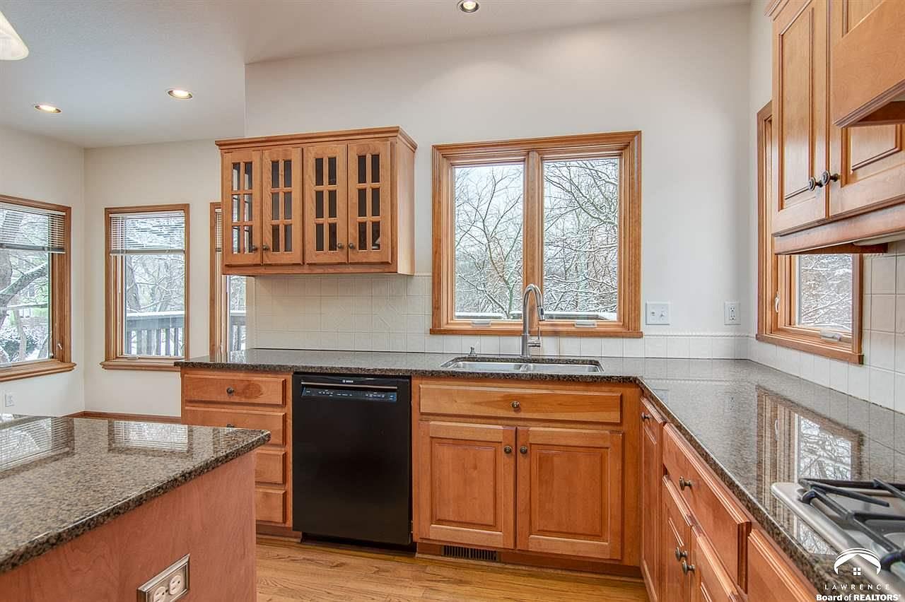 1208 Parkside Rd — photo 12