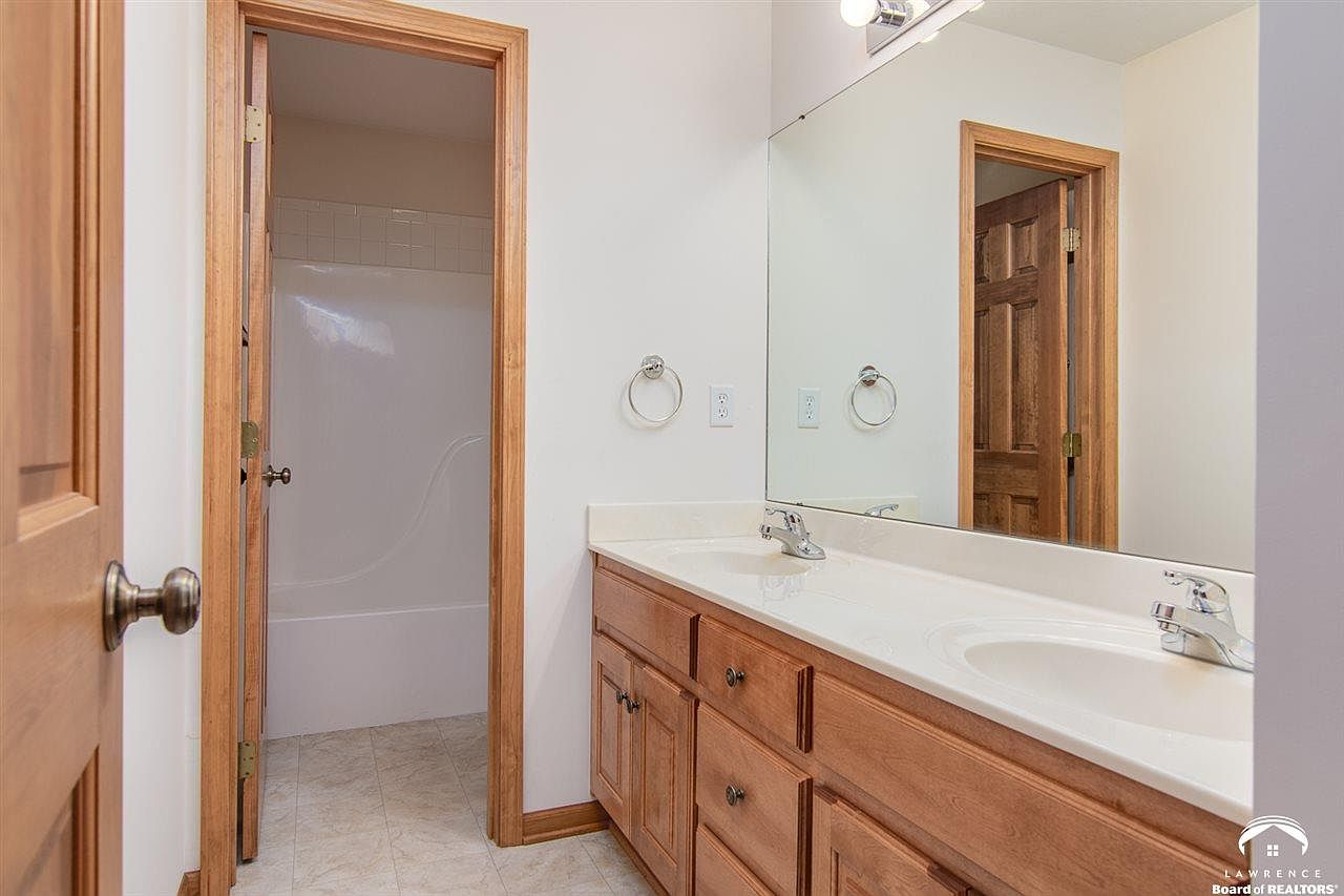 1208 Parkside Rd — photo 24
