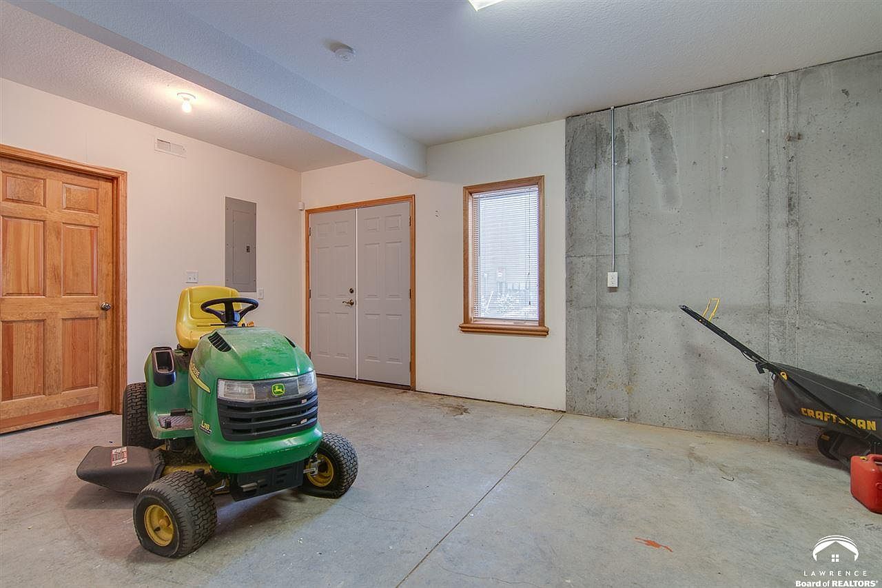 1208 Parkside Rd — photo 29