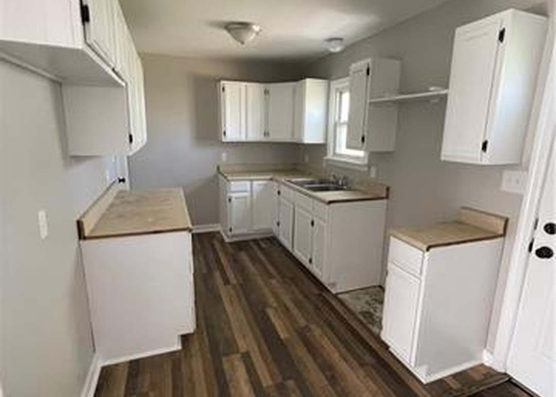 1212 Harris Avenue — photo 2