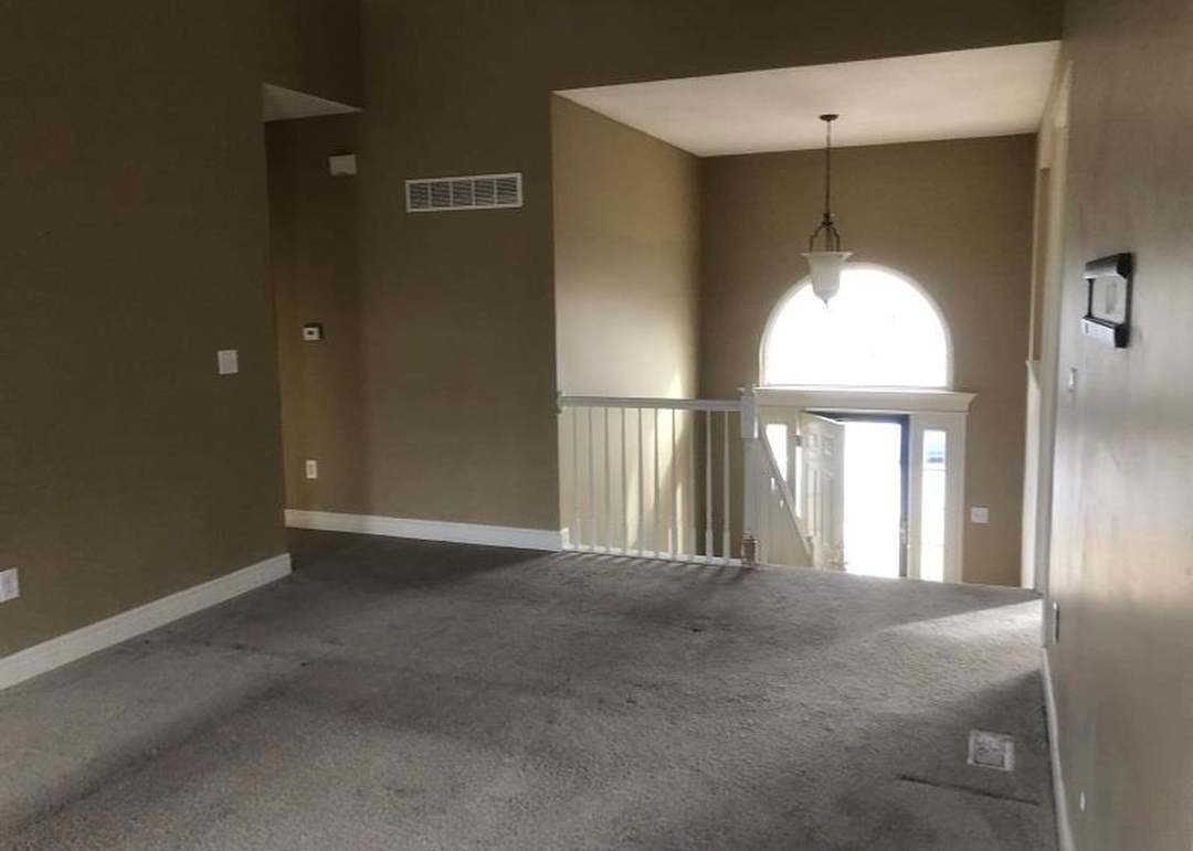 1212 NW Sawgrass Drive — photo 4