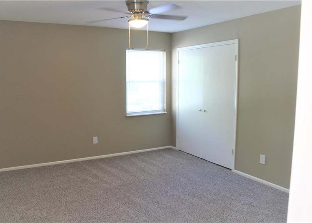1213 SE 3rd Street — photo 3