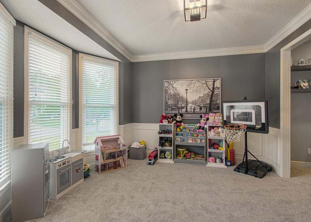 12132 Craig Street — photo 9