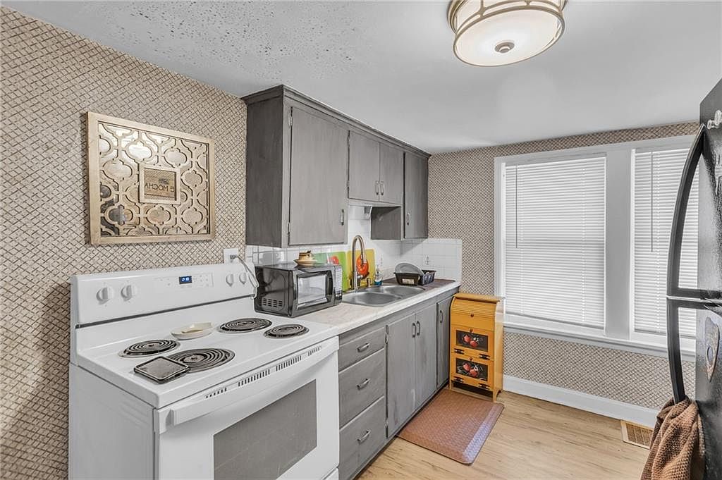 1214 W Waldo Avenue — photo 24