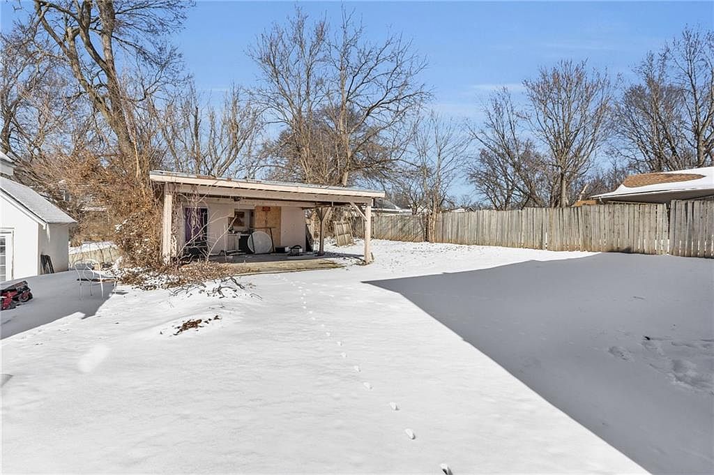 1214 W Waldo Avenue — photo 40