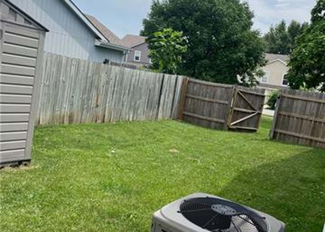 1219 Helen Court — photo 3