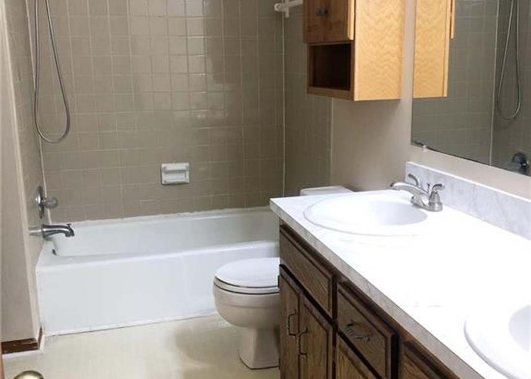 1221 NW 74th Street — photo 12
