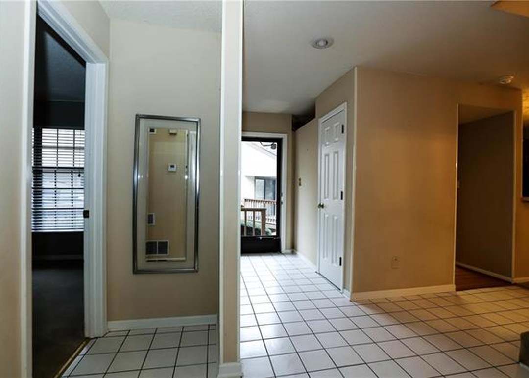 12236 Holmes Lane — photo 13