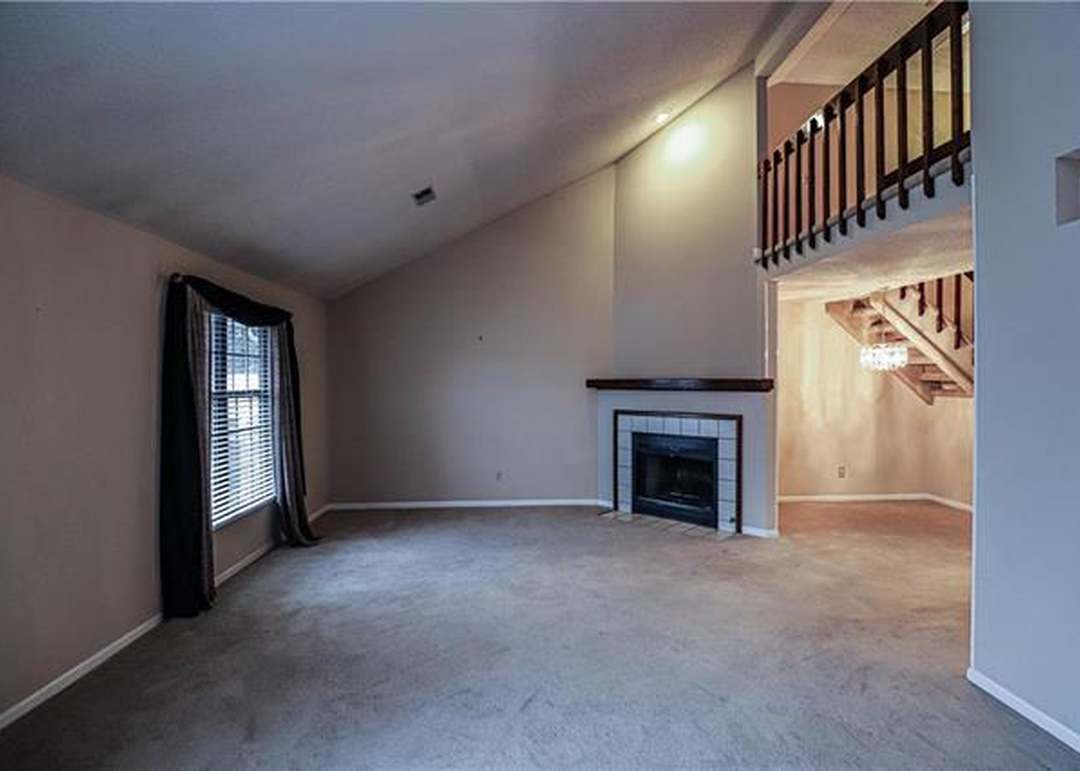 12236 Holmes Lane — photo 17