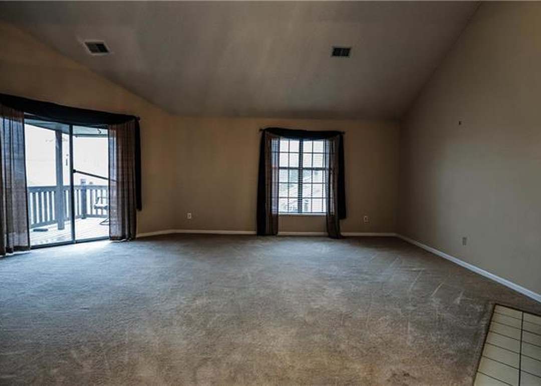 12236 Holmes Lane — photo 20