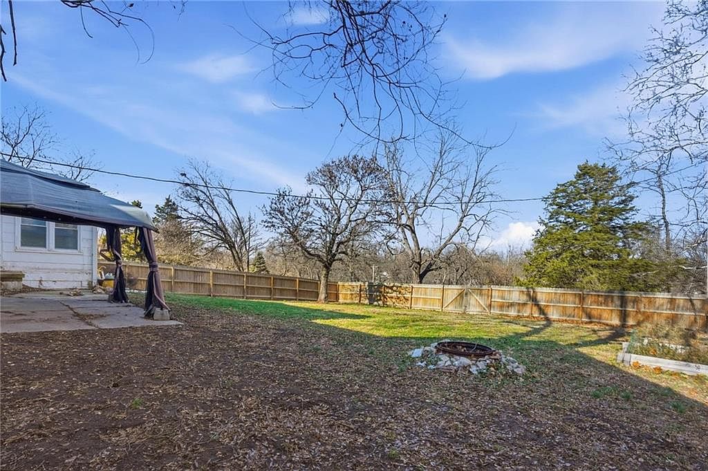 1230 W 31st Street — photo 31