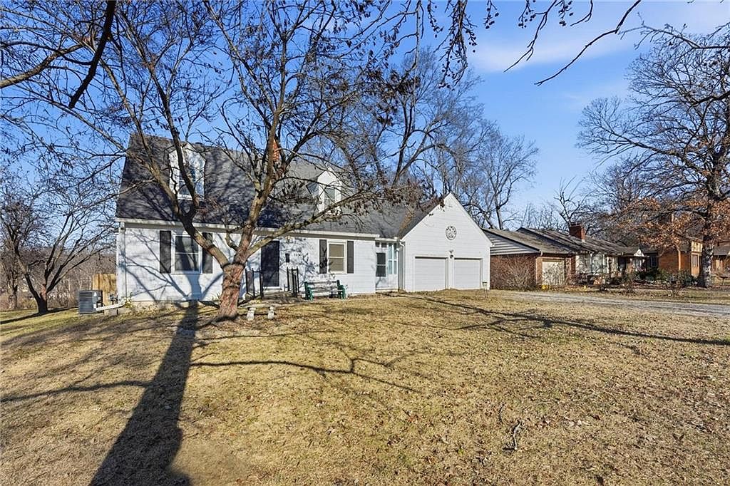 1230 W 31st Street — photo 36