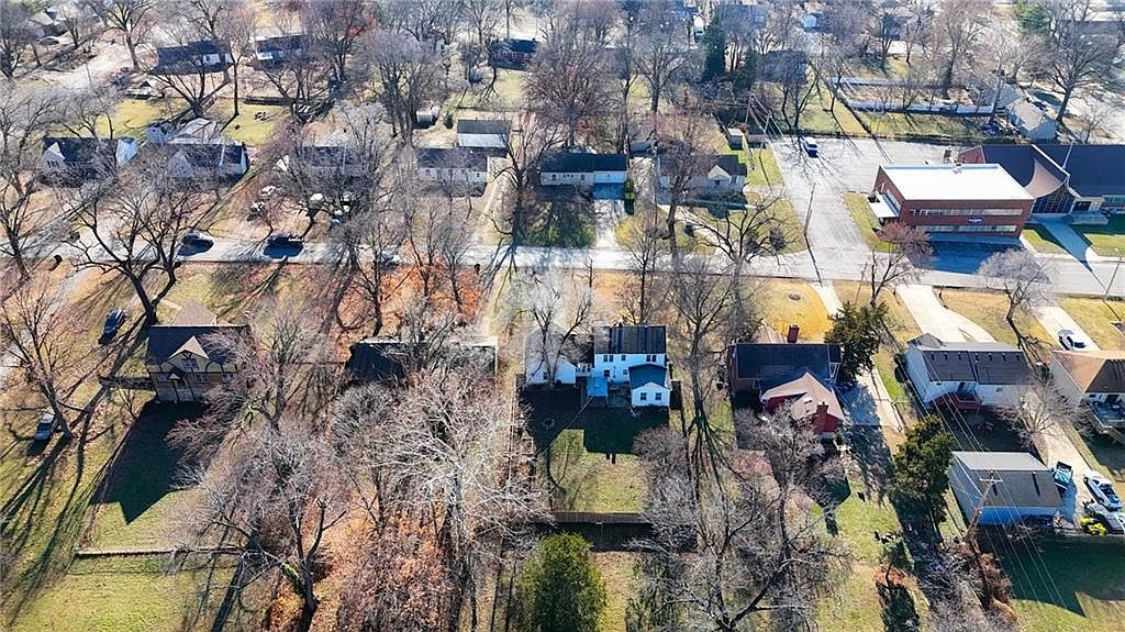 1230 W 31st Street — photo 40