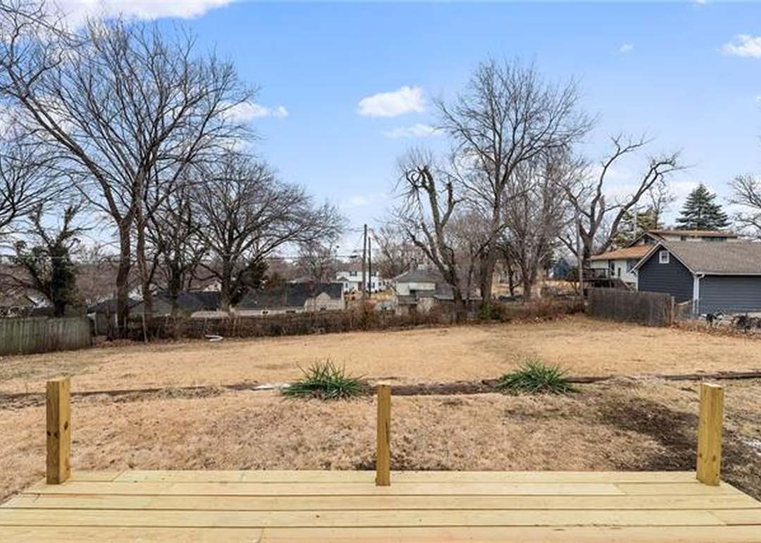 12304 W 100 Place — photo 31