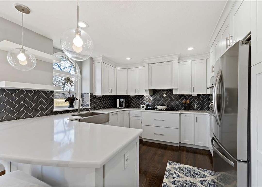 12405 Howe Drive — photo 6