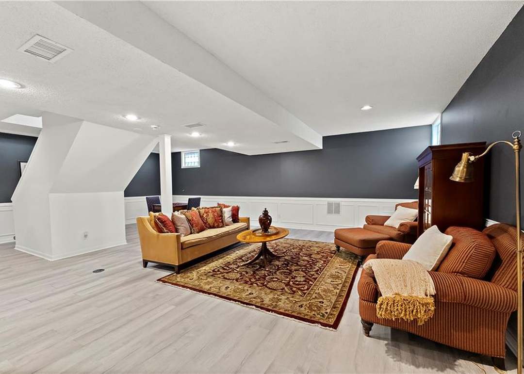 12405 Howe Drive — photo 28