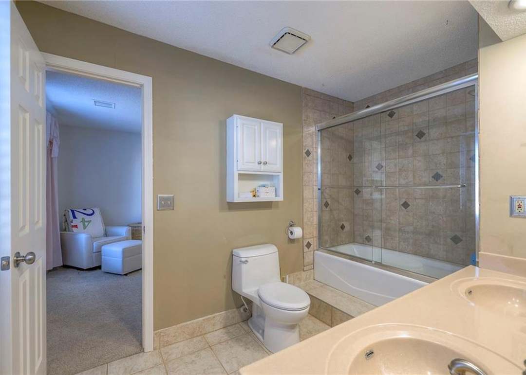 12500 Walmer Street — photo 7